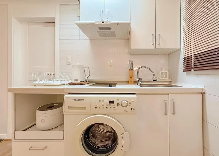 Heart Of Gangnam,garosu-gil, 10minute Walk From Sinsa Station Appartement *